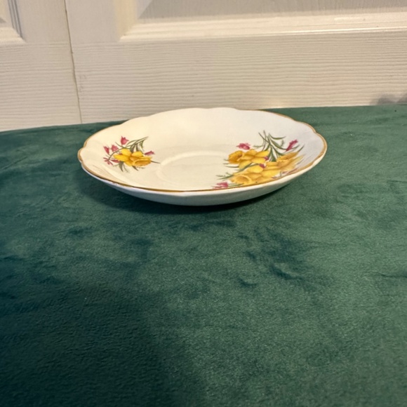 2 piece set matched together, beautiful vintage mug/ cup and saucer - Picture 9 of 11